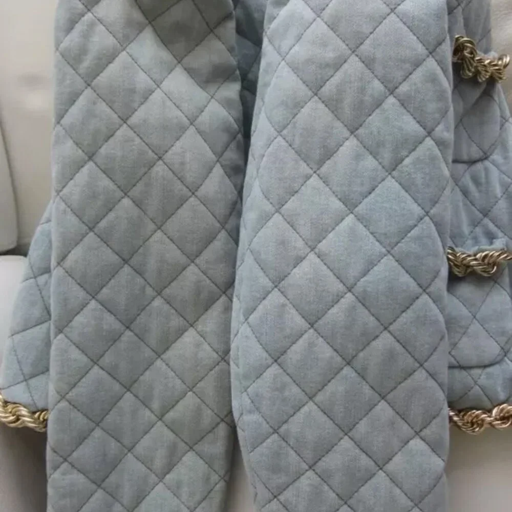 MOSCHINO COUTURE LIGHT WASH FADED DENIM QUILT GOLD CHAIN JACKET IT44 USA 10 - Picture 10 of 15